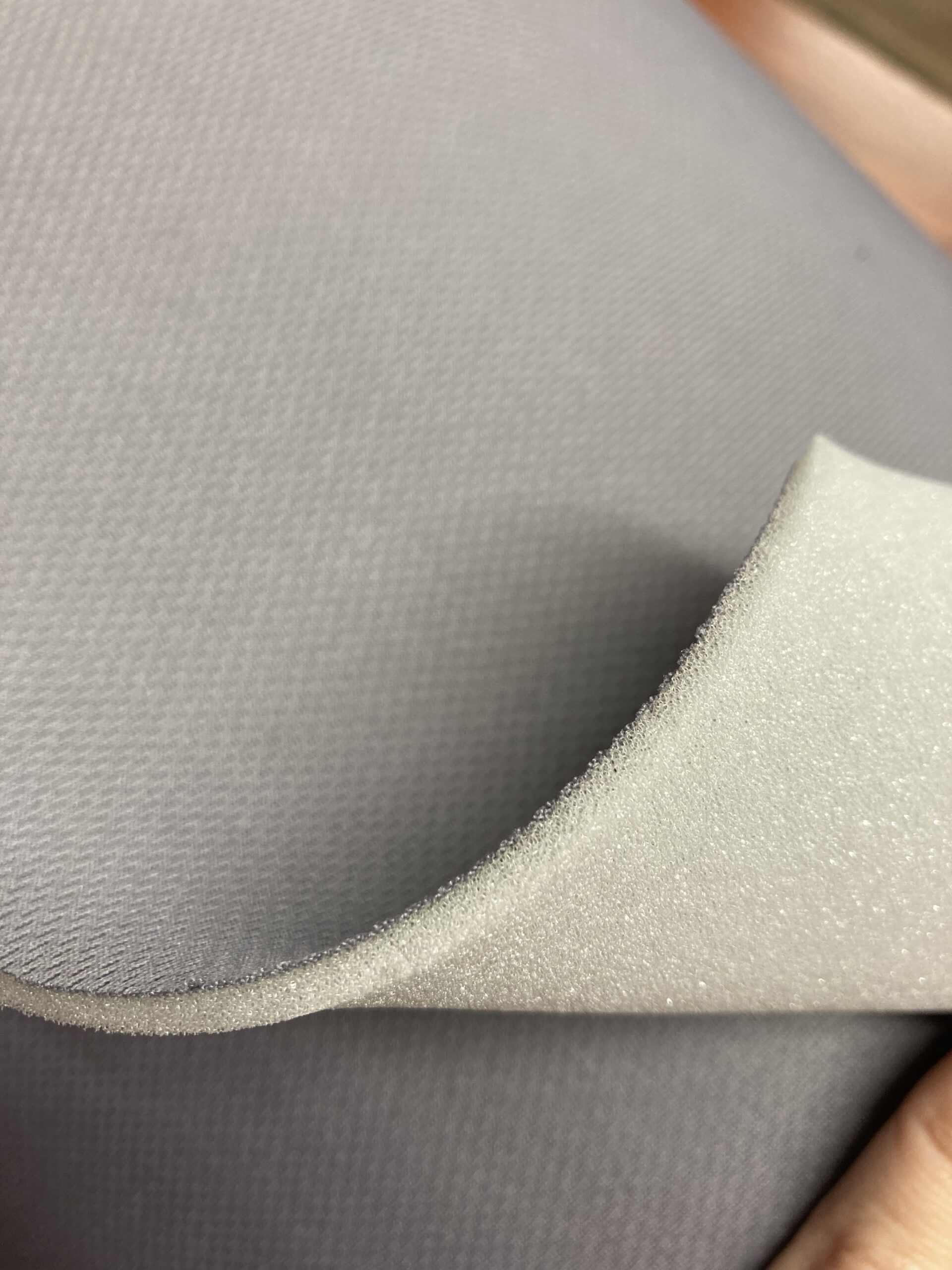 Punto foamizado techo coche gris plata