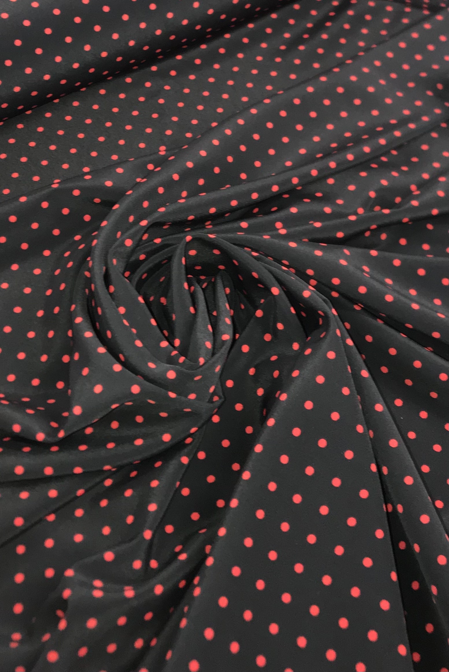 coxivo negro lunar rojo pequeño*