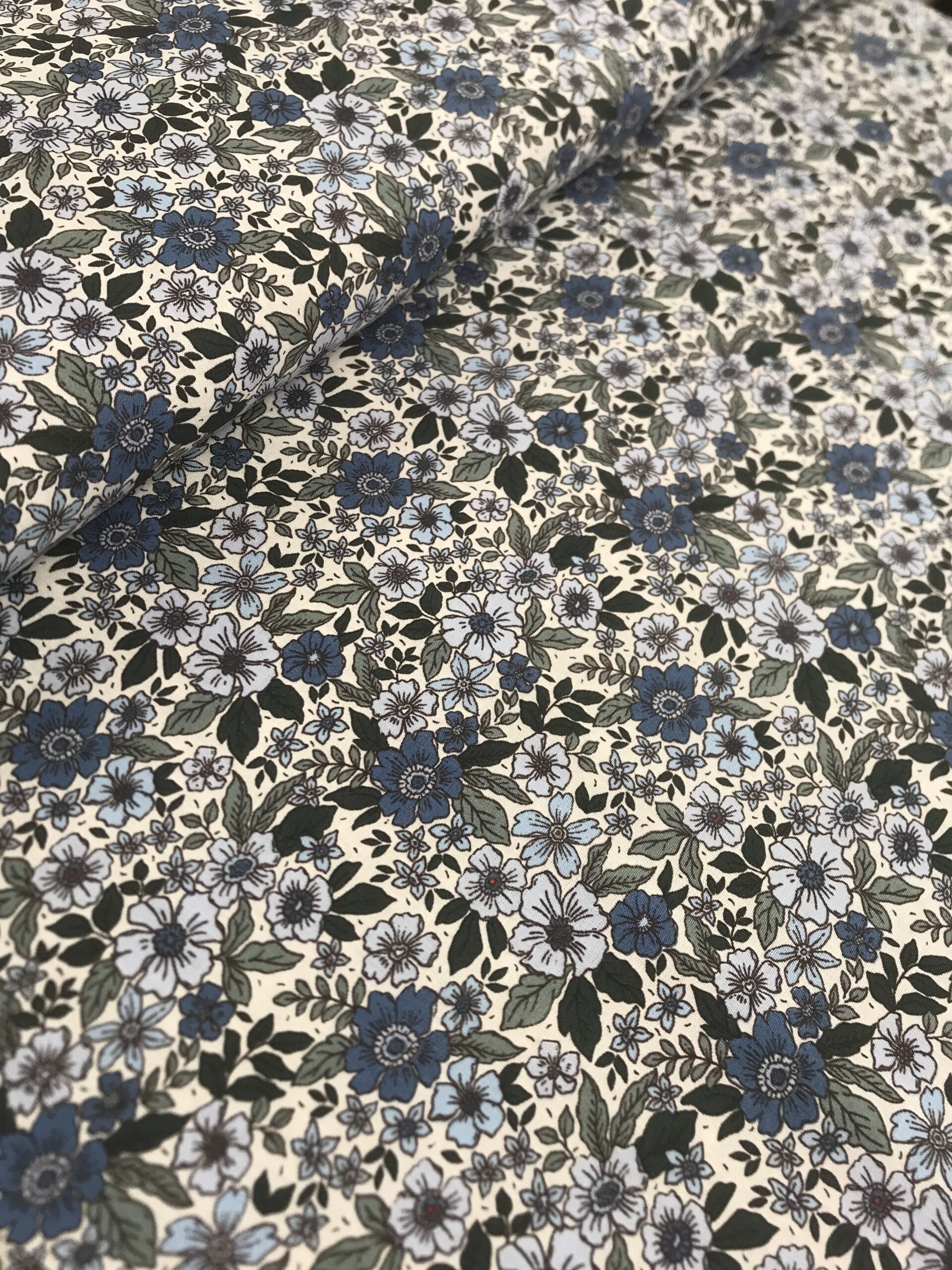 Liberty flores grandes azul