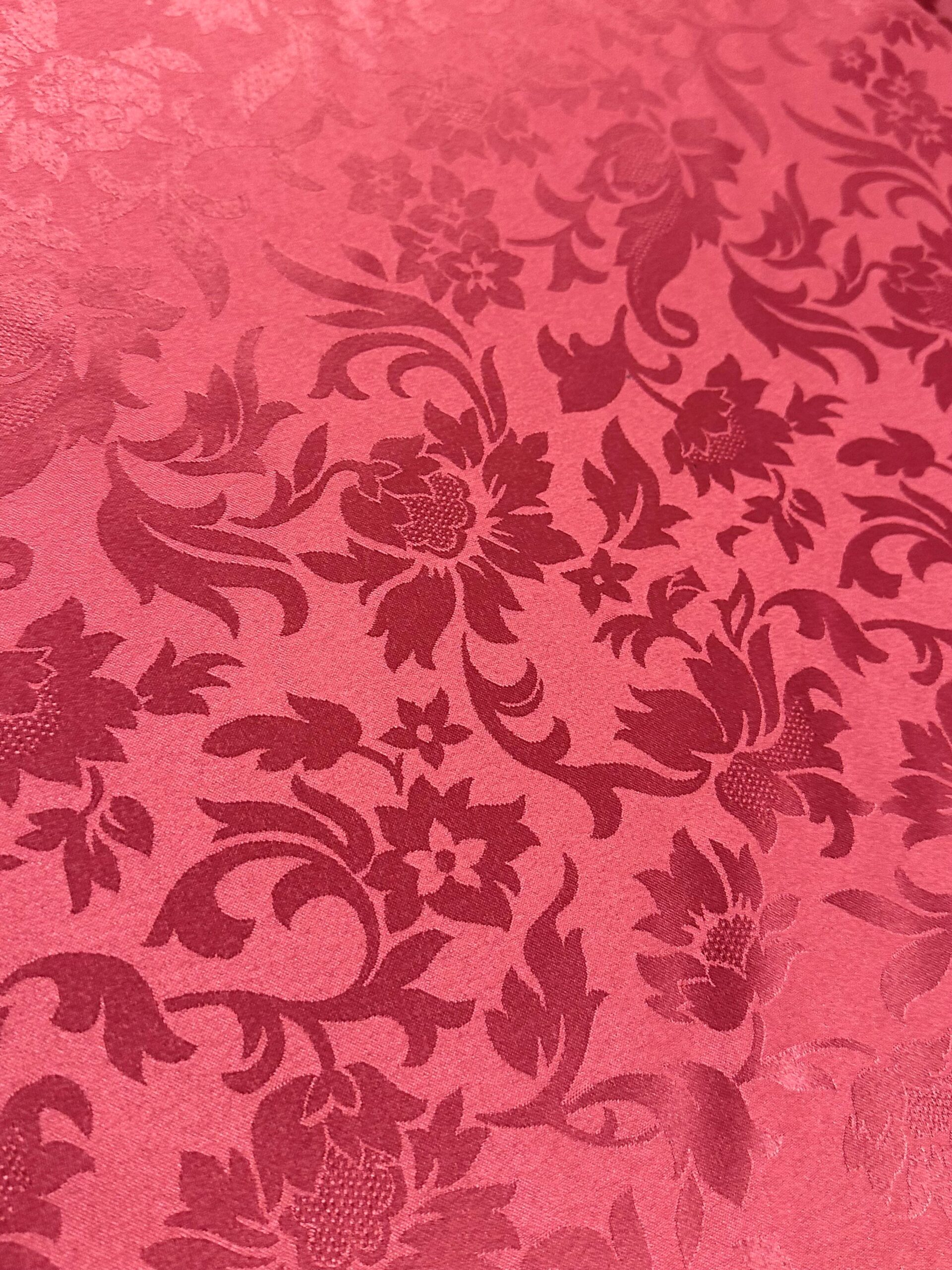 Damasco flores granate