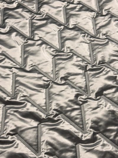 Acolchado Leos Plata