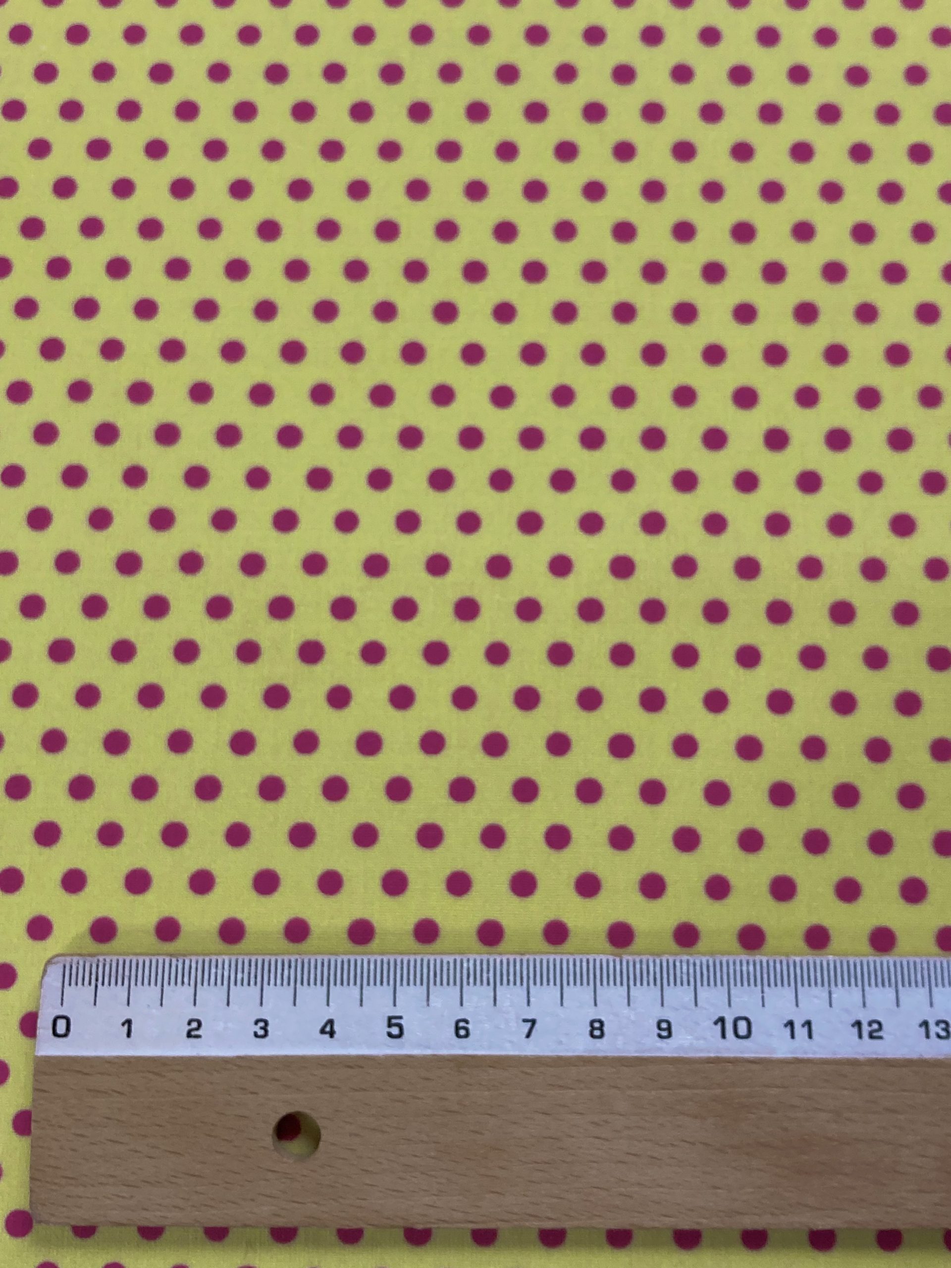 Algodón lunar fucsia f.amarillo