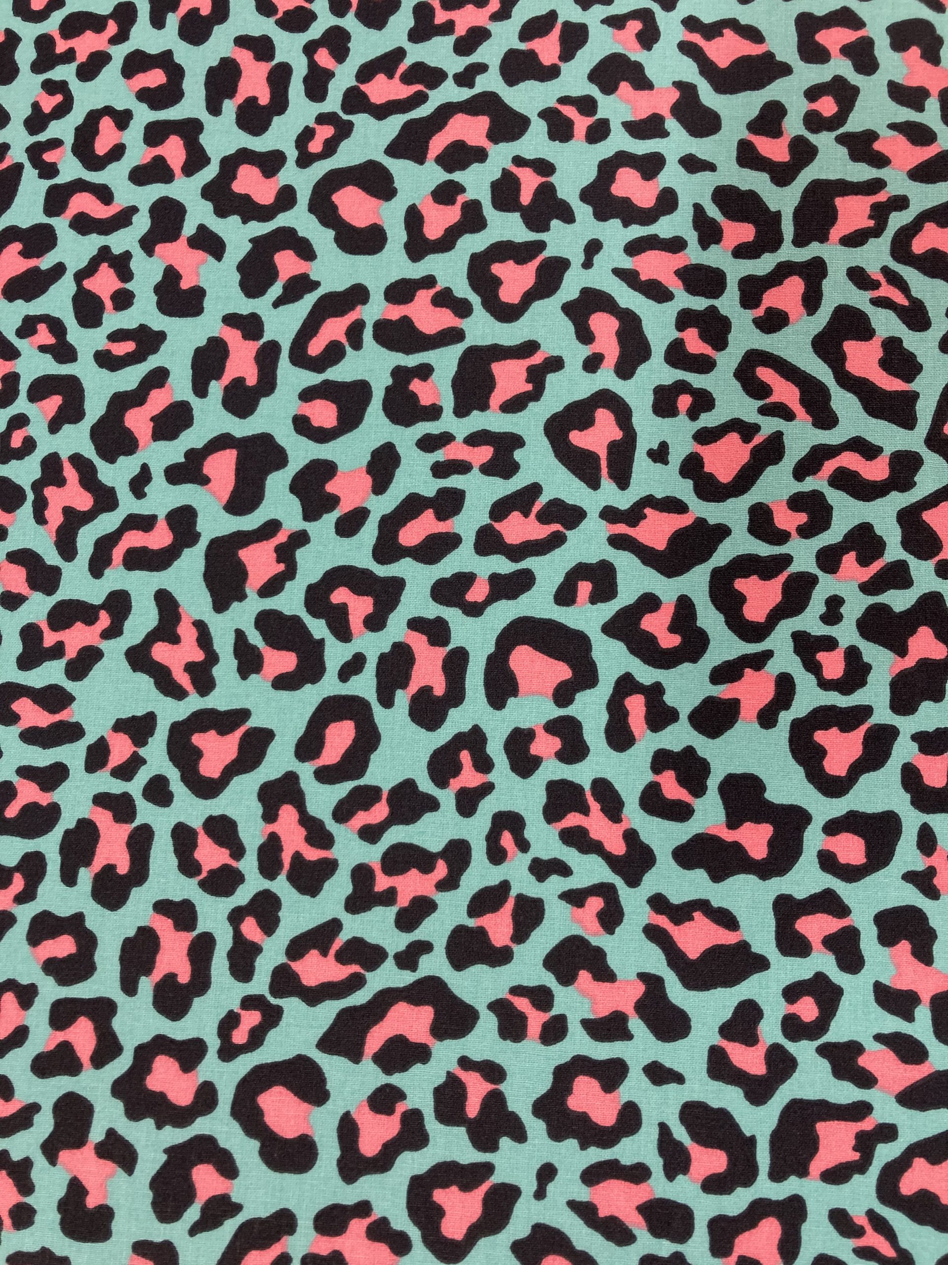 Algodón leopardo agua