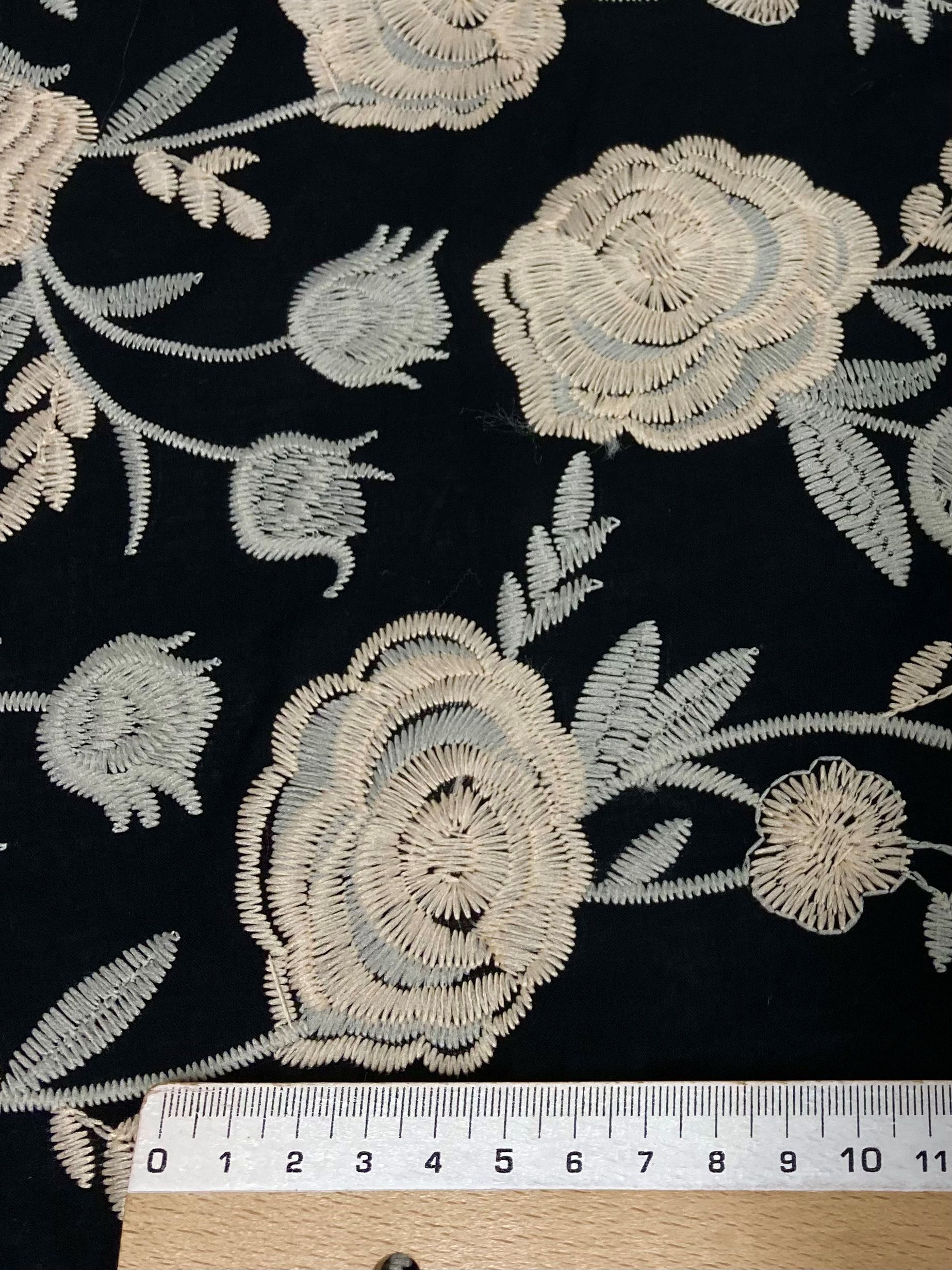 Viscosa Bordada Alhambra negro