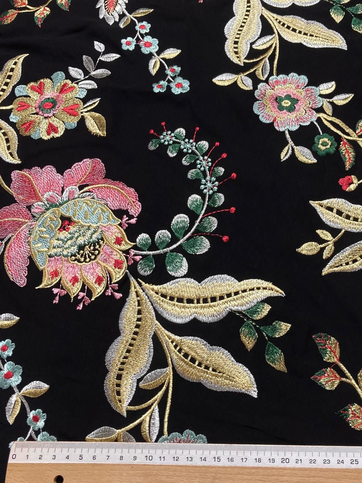 Viscosa bordada Bibiana